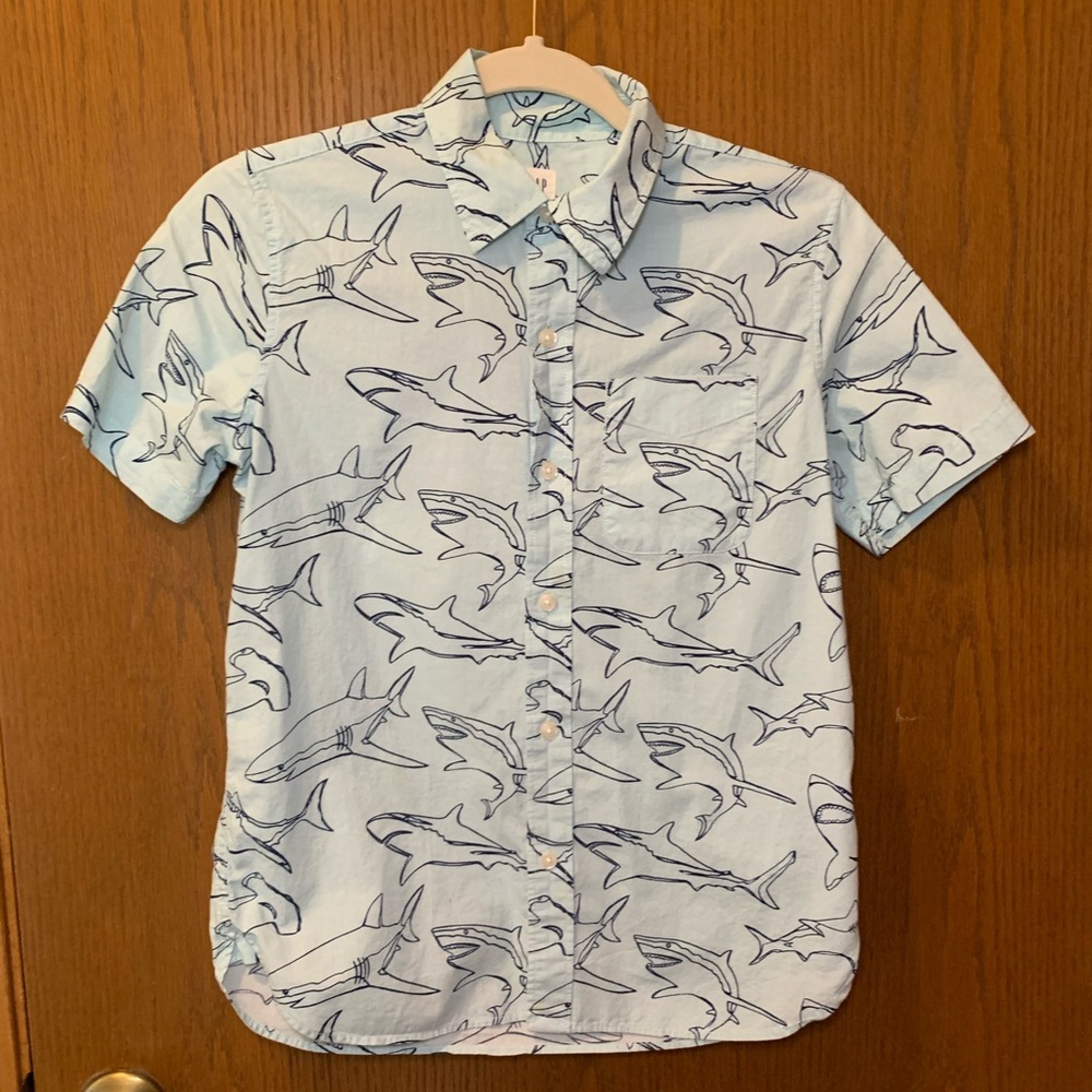 NWOT GAP Kids Shark Button-Up Shirt – Size 10 (Regular)